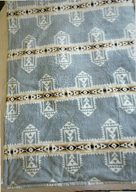 Pendleton Soft Plush Twin Faux Fur Luxe Throw Blanket Gray Multi Color 50"x70"