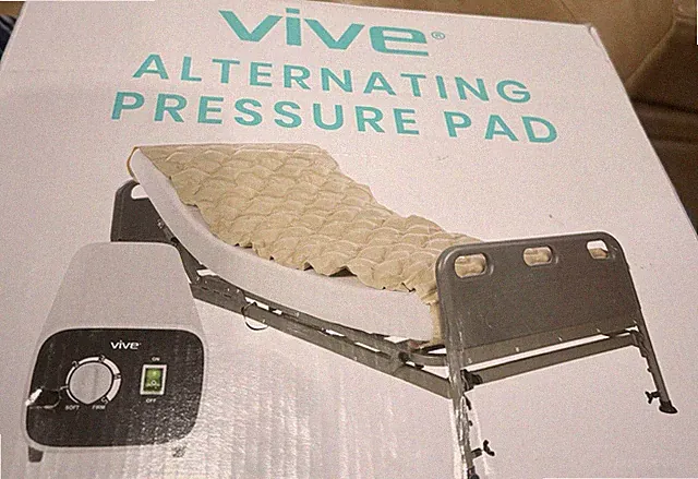 VIVE Alternating Pressure Pad Air Mattress Topper with Ultra Quiet Pump LVA1004